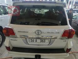 تۆیۆتا لاند کروزەر